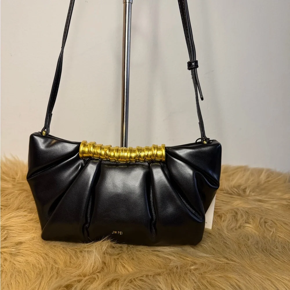 Elegant Black and Gold Women's Bag - Picture 3 of 12